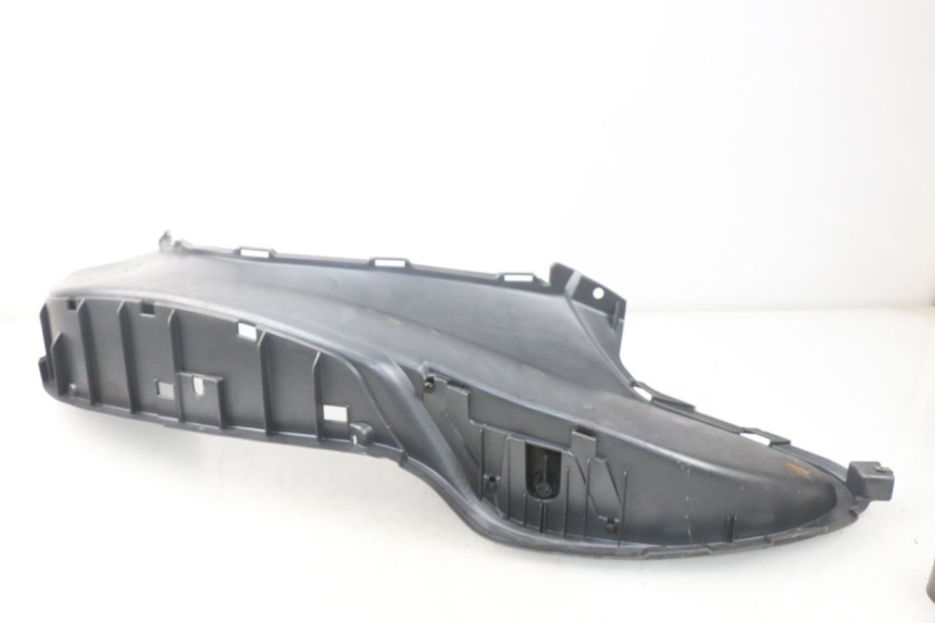 photo de RIGHT FOOTREST PIAGGIO X9 125 (2000 - 2003)