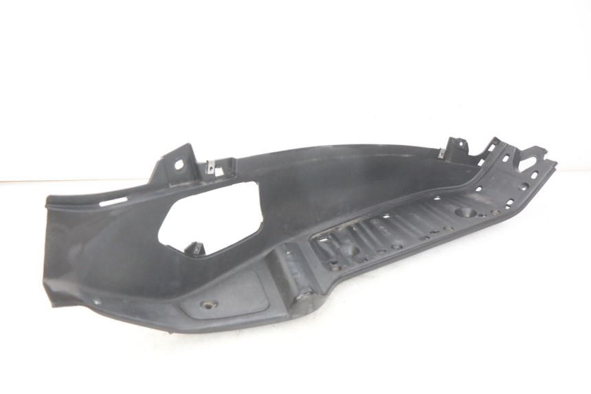 photo de RIGHT FOOTREST PIAGGIO XEVO - X EVO 125 (2007 - 2016)