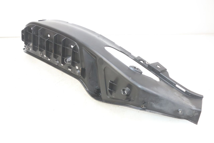 photo de RIGHT FOOTREST PIAGGIO XEVO - X EVO 125 (2007 - 2016)