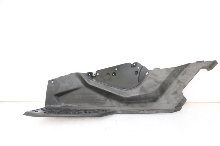 photo de LEFT FLOOR PANEL QUADRO 4 4D 350 (2015 - 2018)