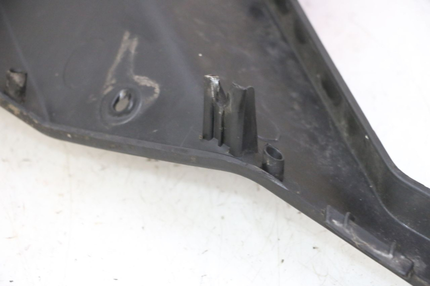 photo de LEFT FLOOR PANEL QUADRO 4 4D 350 (2015 - 2018)