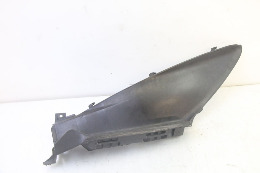 photo de LEFT FOOTREST SUZUKI BURGMAN 125 (2007 - 2014)