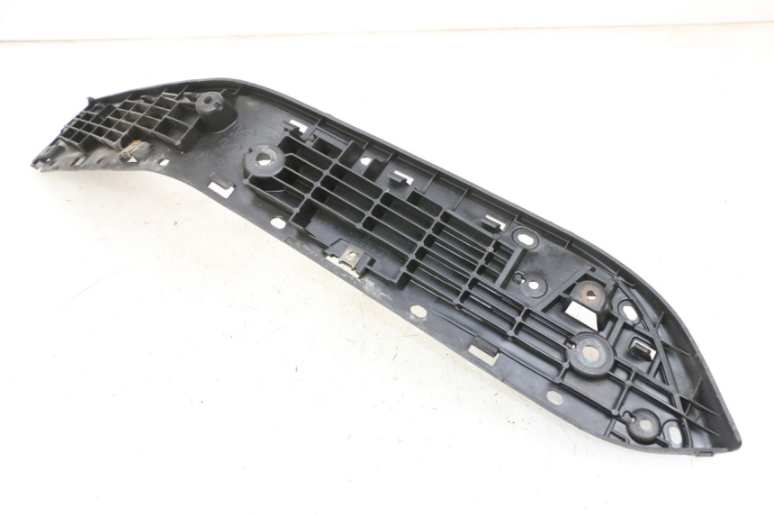 photo de LEFT FOOTPEG SUZUKI BURGMAN 650 (2013 - 2020)