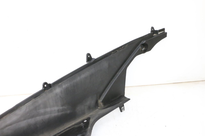 photo de LEFT FLOOR PANEL JM MOTORS GTS 125 (2015 - 2019) - Distinctive features