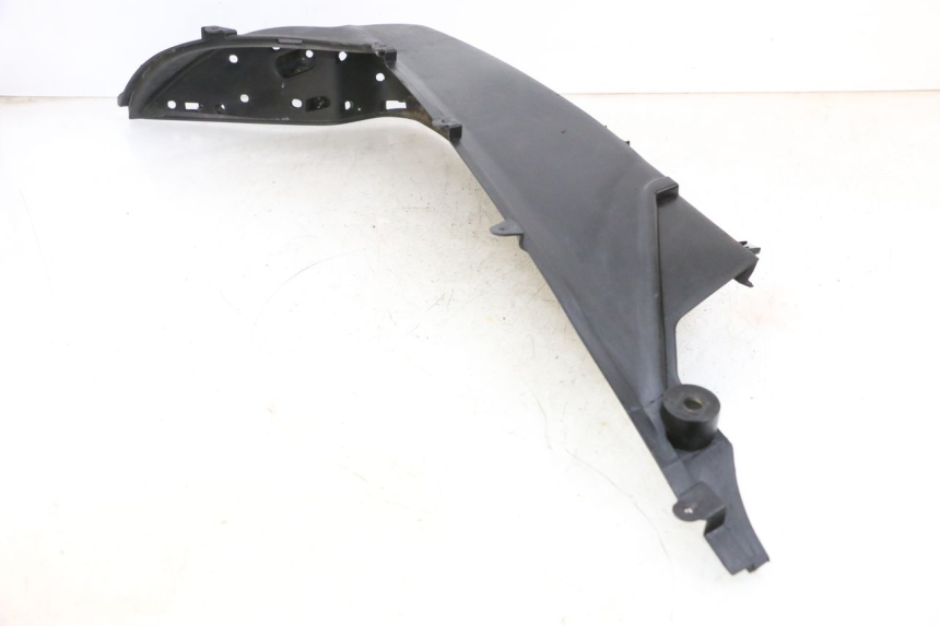 photo de LEFT FLOOR PANEL JM MOTORS GTS 125 (2015 - 2019) - Zoom on usage condition