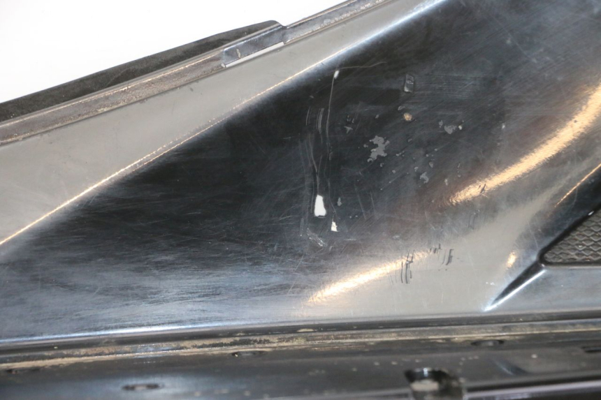 photo de LEFT FLOOR PANEL PIAGGIO IE MP3 YOURBAN 300 (2011 - 2016)