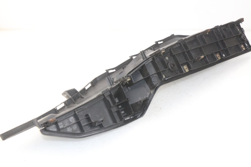 photo de LEFT FOOTREST KYMCO DINK STREET 125 (2009 - 2014)
