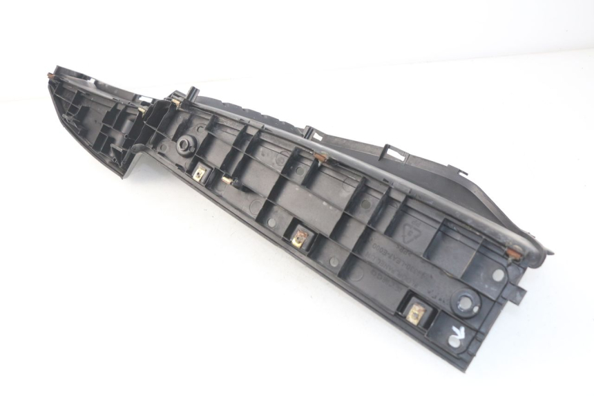photo de LEFT FOOTREST KYMCO DINK STREET 125 (2009 - 2014)