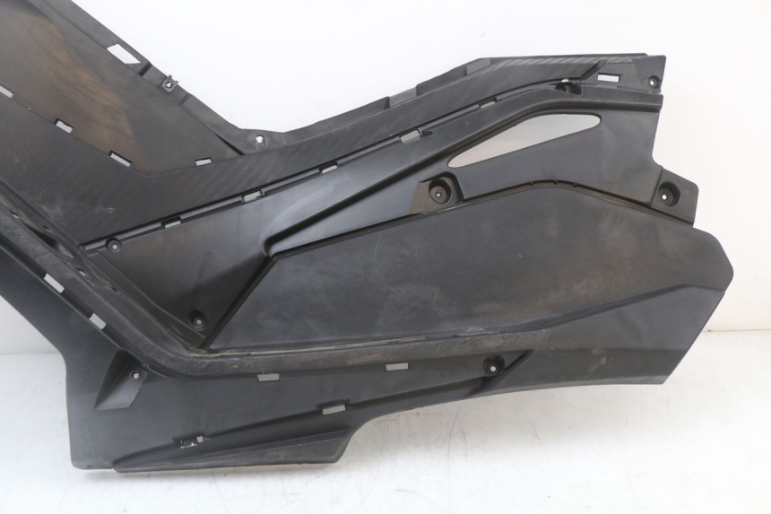 photo de LEFT FLOOR PANEL LONGJIA EASY MAX 125 (2020 - 2024)