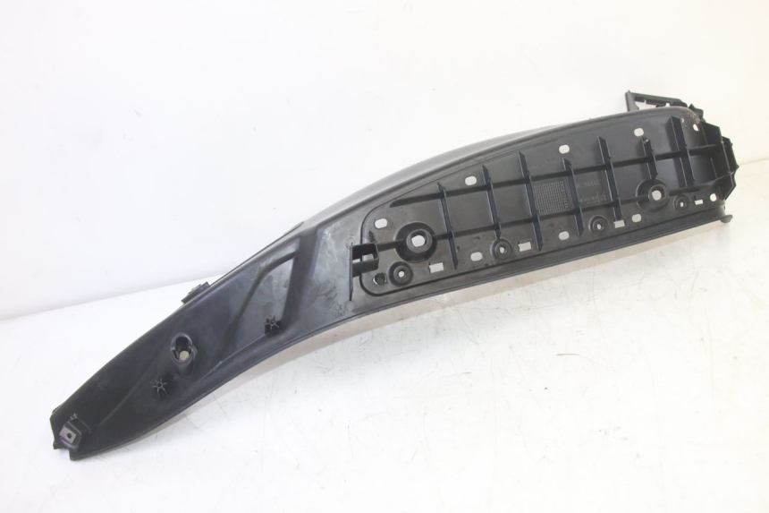 photo de LEFT FLOOR PANEL PIAGGIO MP3 HPE 350 (2018 - 2020) - Product overview