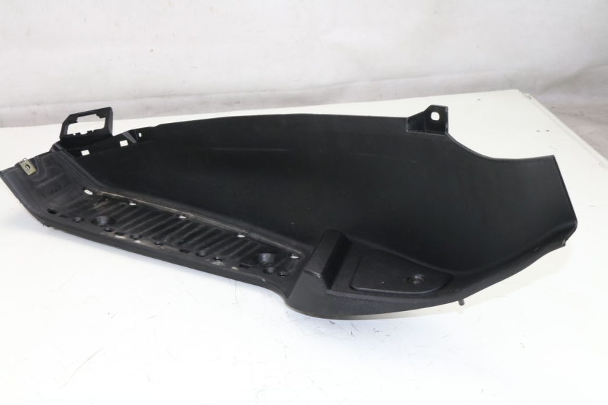 photo de LEFT FOOTREST PIAGGIO MP3 125 (2006 - 2014)