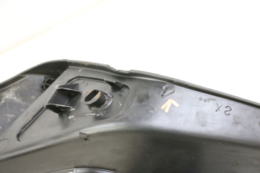photo de LEFT FOOTREST PIAGGIO X8 125 (2004 - 2007)