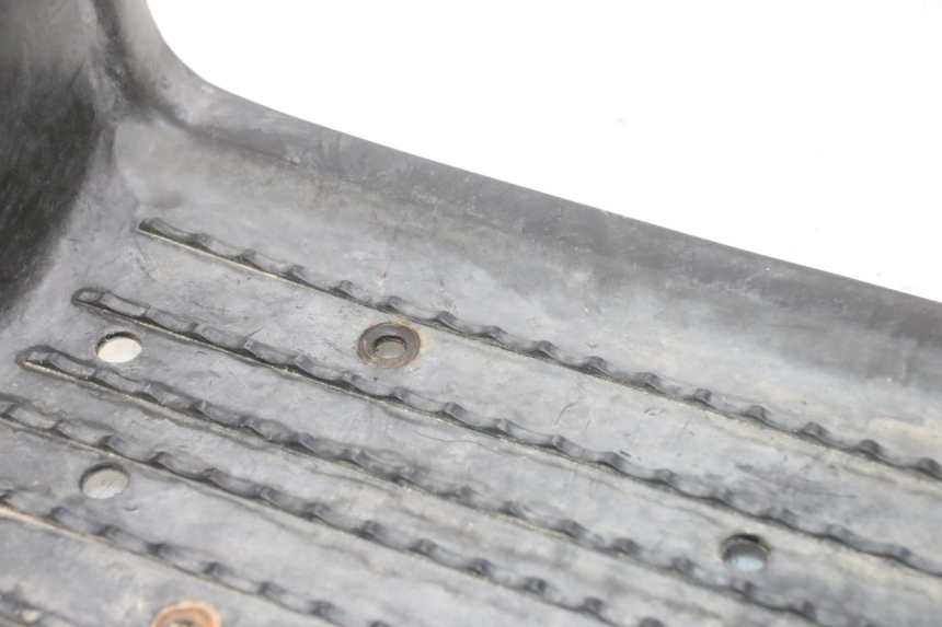 photo de LEFT FLOOR PANEL HYTRACK S 150 (2003 - 2011)