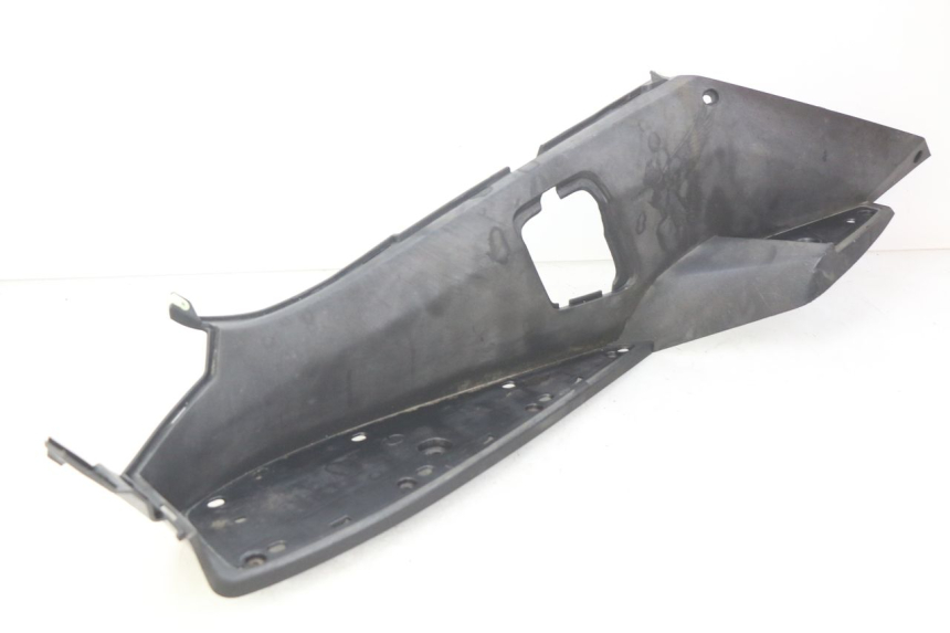 photo de LEFT FOOTREST PEUGEOT SATELIS COMPRESSOR K15 125 (2006 - 2009)