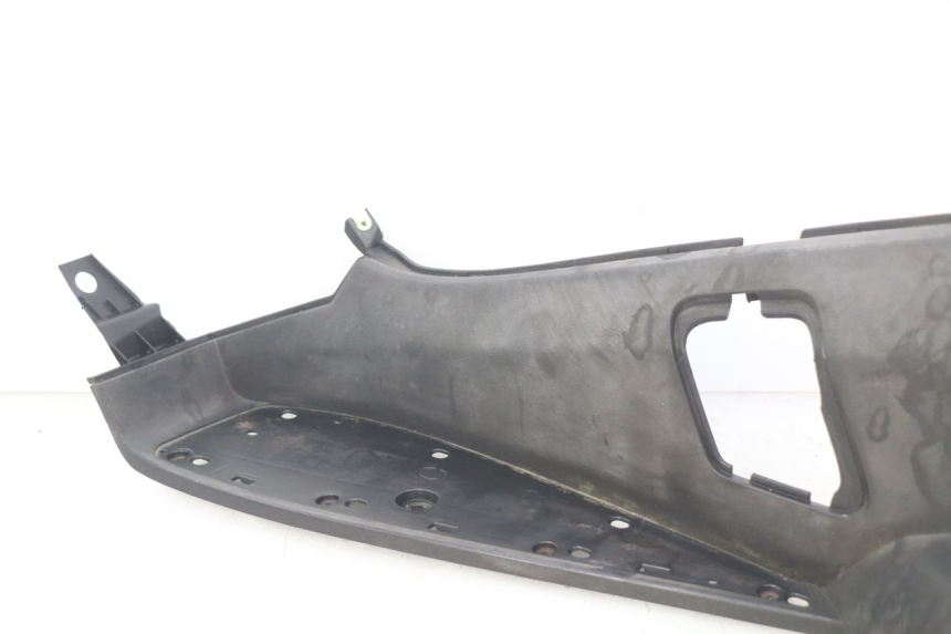 photo de LEFT FOOTREST PEUGEOT SATELIS COMPRESSOR K15 125 (2006 - 2009)