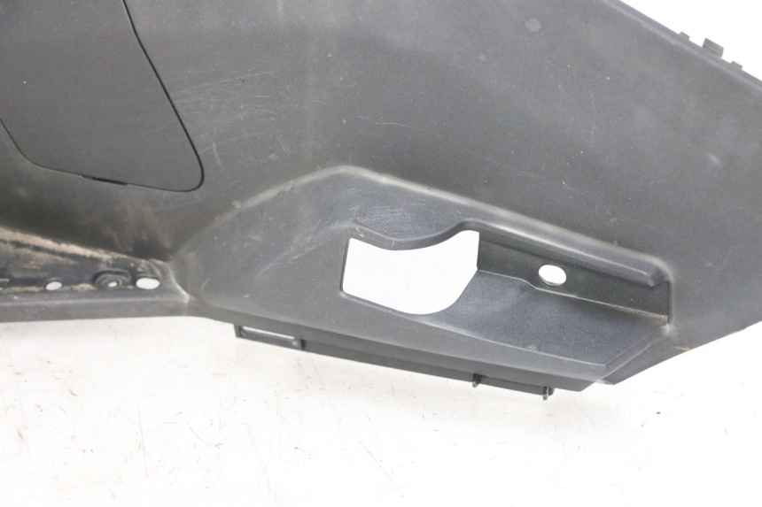 photo de LEFT FLOOR PANEL PEUGEOT SATELIS 125 (2013 - 2018)