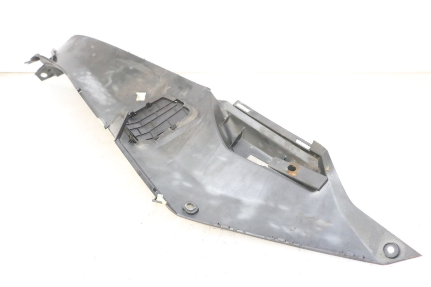 photo de LEFT FLOOR PANEL PEUGEOT SATELIS 125 (2013 - 2018)