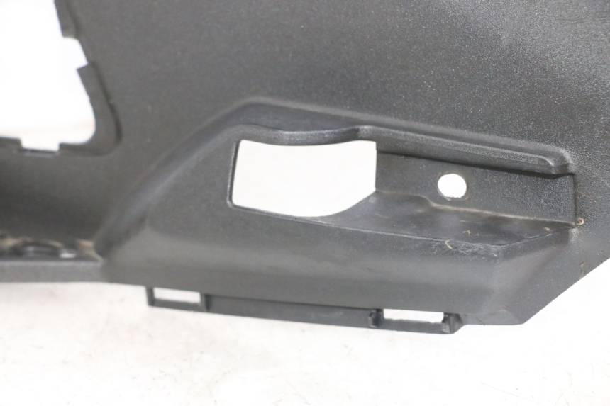 photo de LEFT FLOOR PANEL PEUGEOT SATELIS 125 (2013 - 2018)