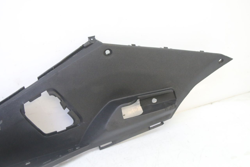 photo de LEFT FLOOR PANEL PEUGEOT SATELIS 125 (2013 - 2018)