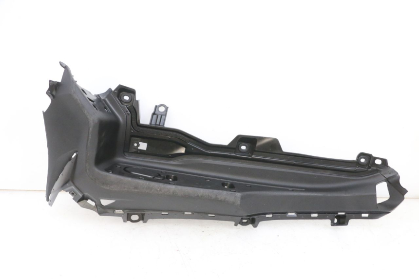 photo de LEFT FLOOR PANEL YAMAHA TRICITY 300 (2020 - 2024) - Main view
