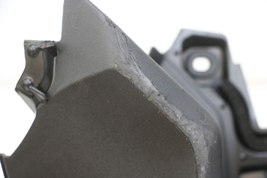 photo de LEFT FLOOR PANEL YAMAHA TRICITY 300 (2020 - 2024) - Component zoom