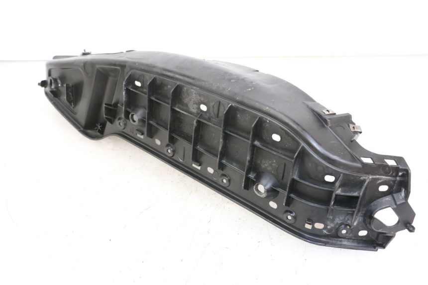 photo de LEFT FOOTREST PIAGGIO XEVO - X EVO 125 (2007 - 2016) - Component detail