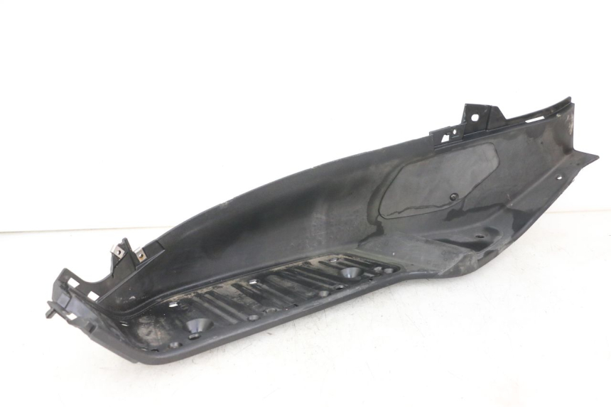 photo de LEFT FOOTREST PIAGGIO XEVO - X EVO 125 (2007 - 2016) - Technical close-up