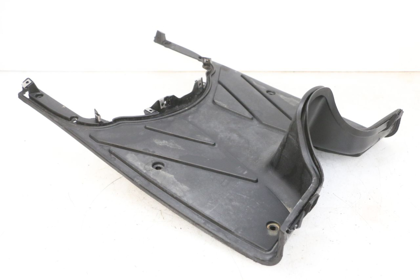 photo de FLOOR PANEL PIAGGIO NEW TYPHOON 50 (2018 - 2021) - Fixing points details