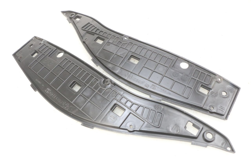 photo de FOOTREST GILERA NEXUS 125 (2009 - 2013)