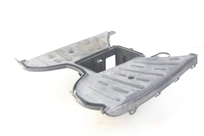 photo de FOOTREST PEUGEOT KISBEE 4T 50 (2010 - 2017)