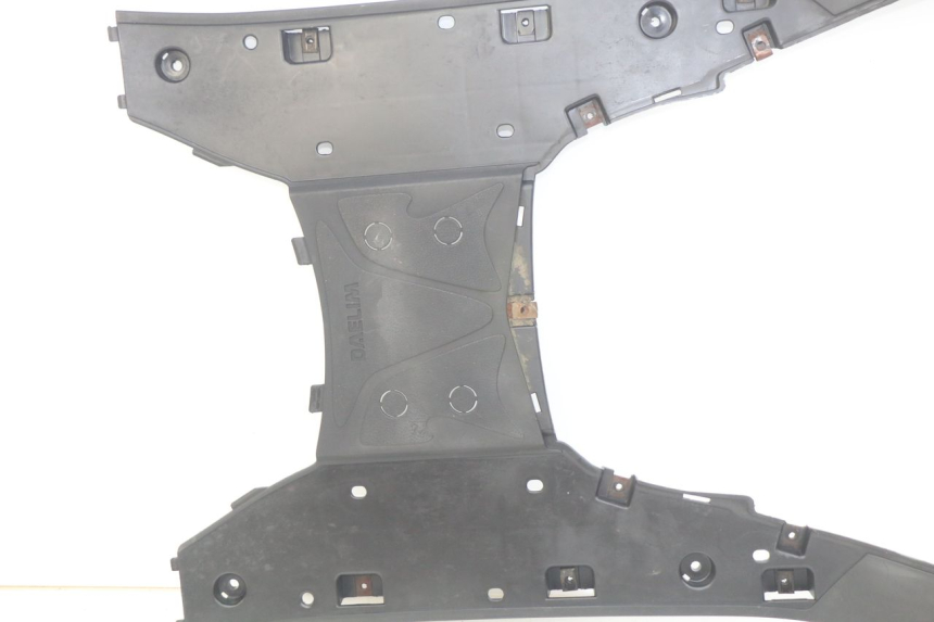 photo de FOOTREST DAELIM S3 125 (2010 - 2017)