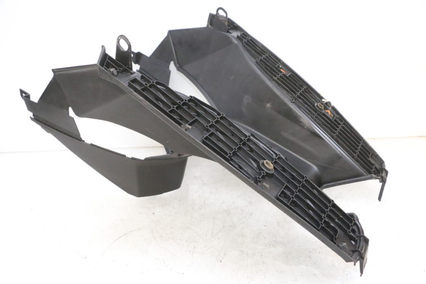 photo de FLOOR PANEL PEUGEOT SPEEDFIGHT 4 4T EFI 50 (2021 - 2025) - Technical close-up