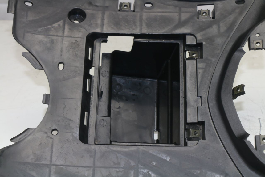 photo de FLOOR PANEL YAMAHA VITY 125 (2008 - 2013)
