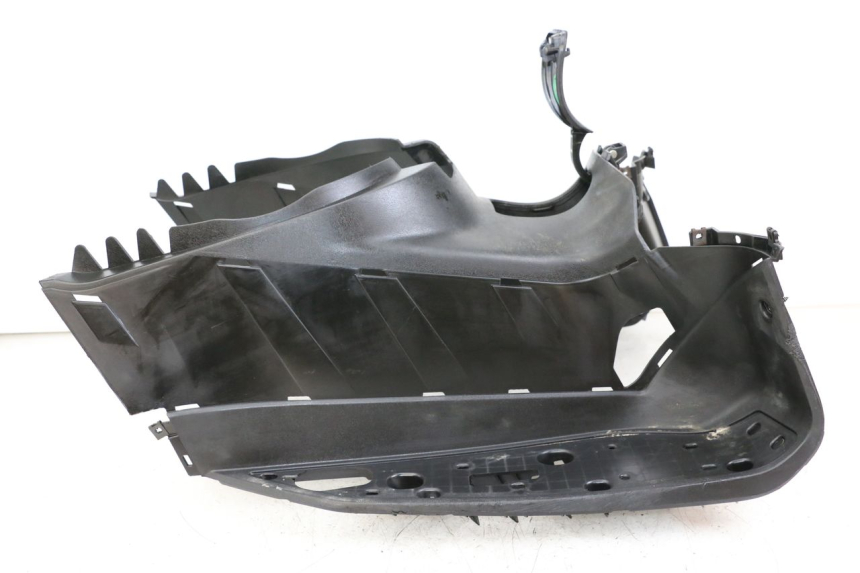 photo de FOOTREST YAMAHA XMAX X-MAX 125 (2006 - 2009) - High-resolution close-up