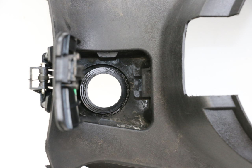 photo de FOOTREST YAMAHA XMAX X-MAX 125 (2006 - 2009) - Checked used part