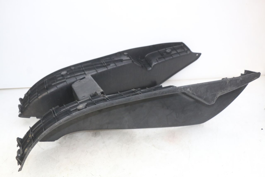 photo de FOOTREST YAMAHA YP MAJESTY 125 (1998 - 2001)