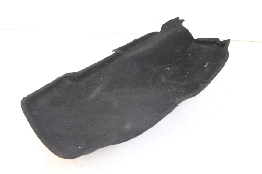 photo de UNDERSEAT CARPET PIAGGIO MP3 HPE 350 (2018 - 2020) - Surface and material condition