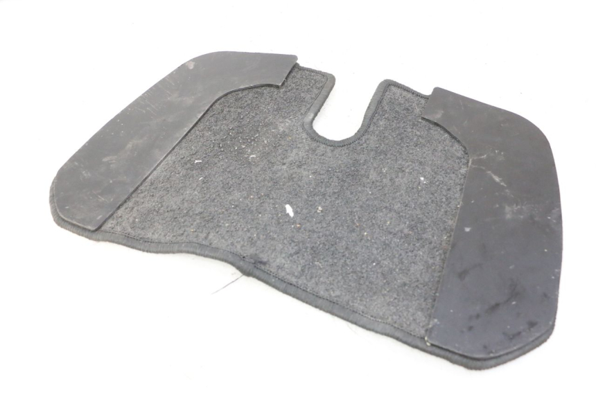 photo de UNDERSEAT CARPET HONDA ST PAN EUROPEAN 1300 (2002 - 2013)