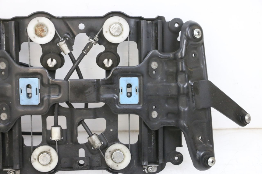 photo de SCREEN ENGINE SUZUKI BURGMAN 650 (2013 - 2020)