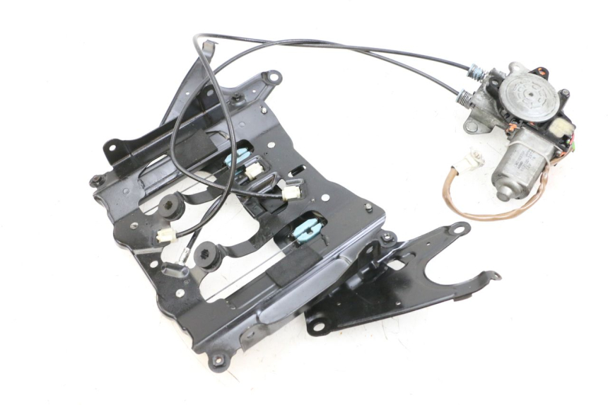 photo de SCREEN ENGINE SUZUKI BURGMAN EXECUTIVE ABS 650 (2006 - 2012) - Markings and original references