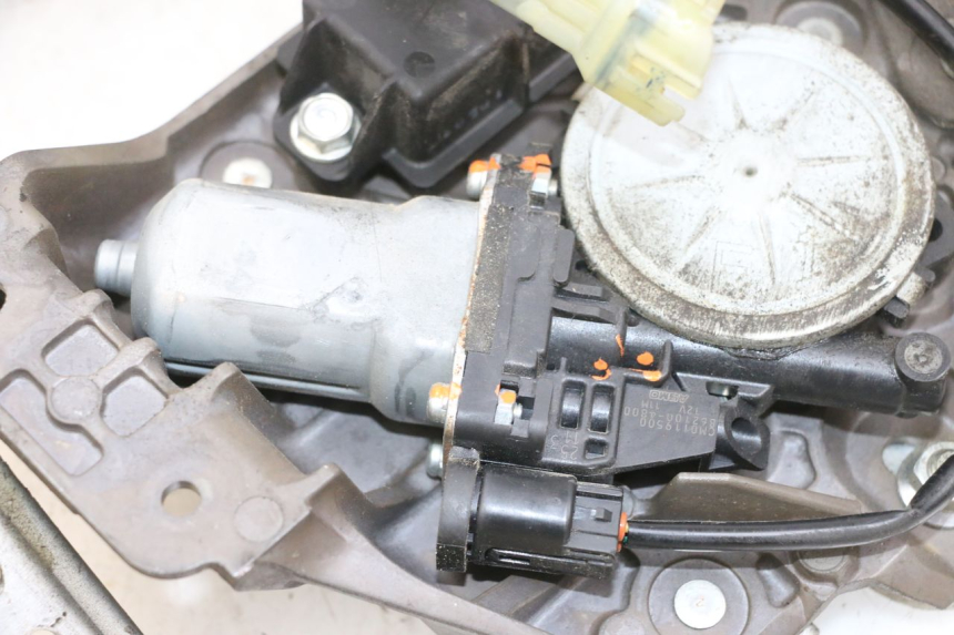 photo de ENGINE BUBBLE YAMAHA FJR ABS 1300 (2006 - 2012) - Surface and material condition