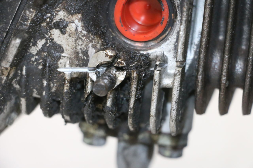 photo de ENGINE PIAGGIO FLY 4T 50 (2013 - 2017) - Surface and material condition