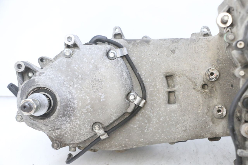 photo de ENGINE PIAGGIO MP3 LT 400 (2007 - 2012) - Distinctive features