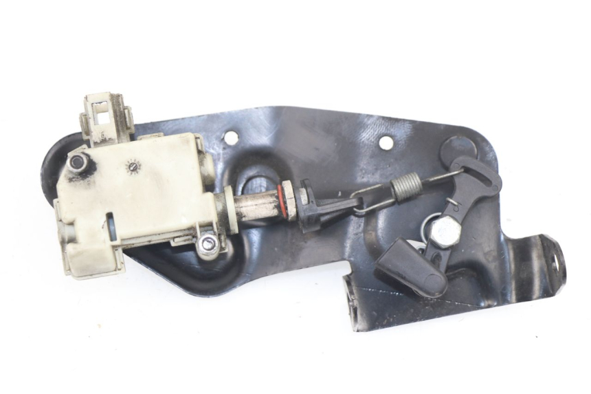 photo de TRUNK OPENING MOTOR GILERA GP 800 (2007 - 2013)