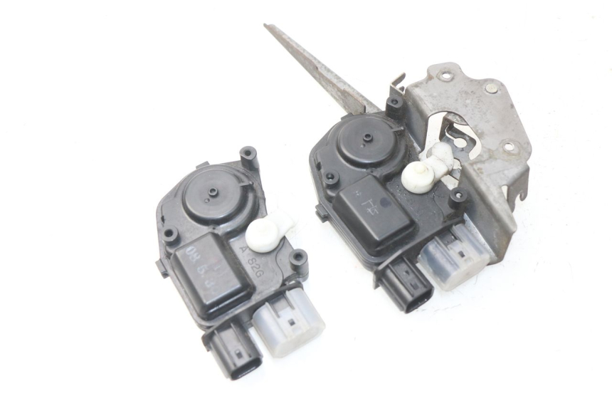 photo de SEAT LOCK ENGINE HONDA NSS EX FORZA 250 (2008 - 2009)