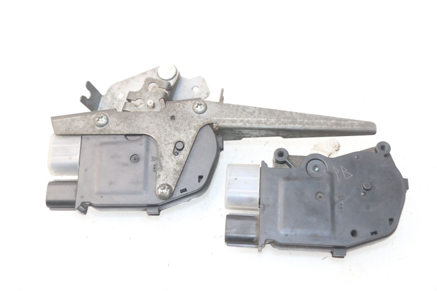 photo de SEAT LOCK ENGINE HONDA NSS EX FORZA 250 (2008 - 2009)