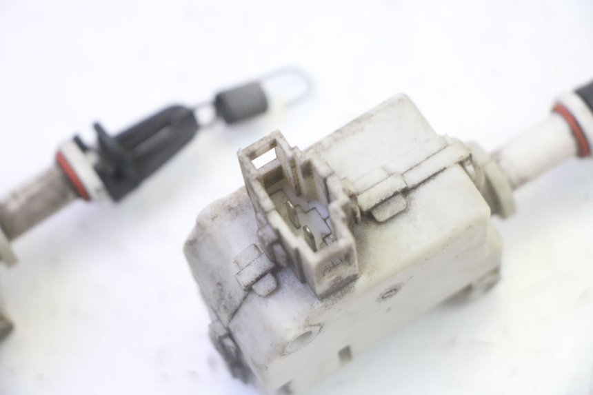 photo de TRUNK OPENING MOTOR PIAGGIO MP3 LT 300 (2010 - 2016)