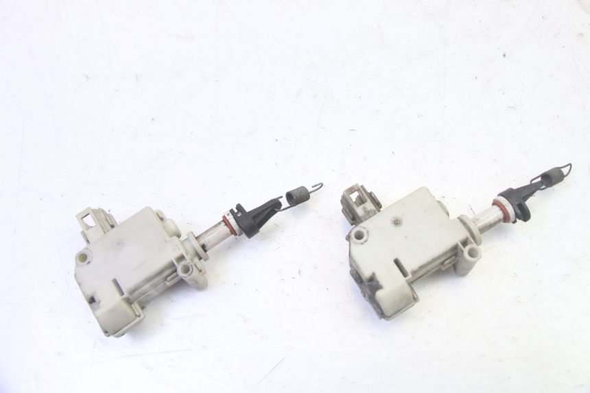 photo de TRUNK OPENING MOTOR PIAGGIO MP3 LT 300 (2010 - 2016)