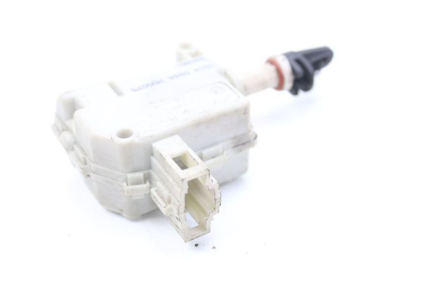 photo de TRUNK OPENING MOTOR PIAGGIO MP3 500 (2014 - 2016)