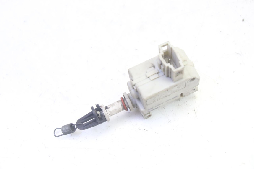 photo de SEAT LOCK ENGINE PIAGGIO MP3 RL 250 (2007 - 2010) - Component detail